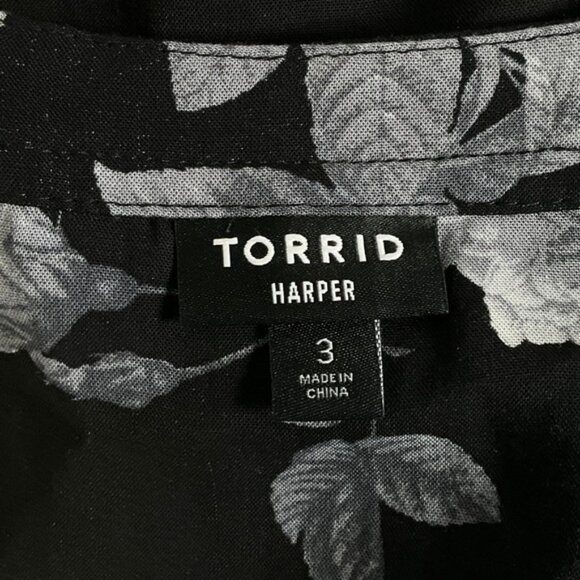 Torrid Harper Plus Size 3x Black Floral Print Roll Tab Sleeve Tunic Blouse Top - Picture 3 of 11